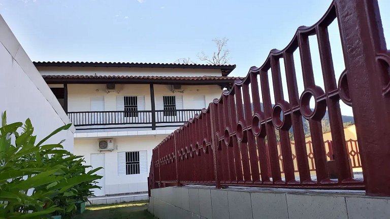Apartamento de 2 Quartos em Maresias com Ar Condicionado e P