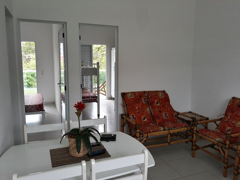 Apartamento de 2 Quartos em Maresias com Ar Condicionado e P
