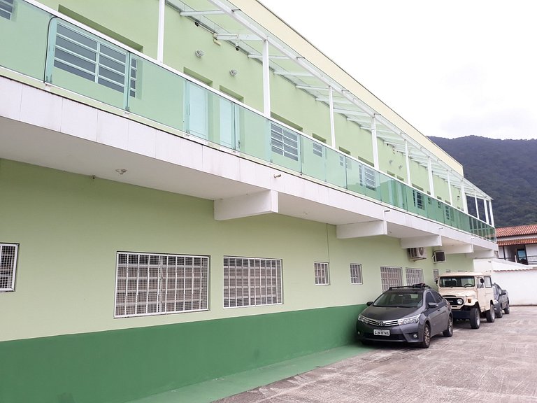 Apartamento de 2 Quartos em Maresias com Ar Condicionado e P
